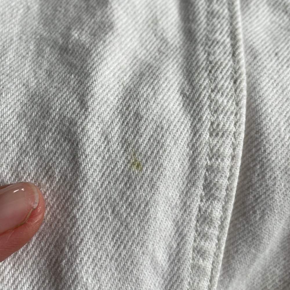 Levi’s Classic White Denim Jacket - image 6